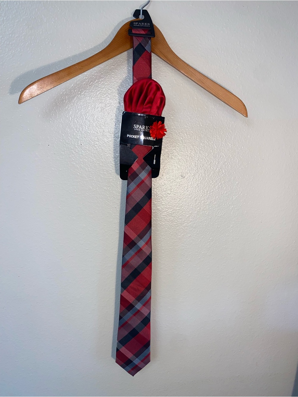 NWT Sparks John Sparks Plaid Tie & Pocket Square Set Red Grey Black